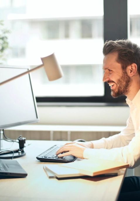 pexels-andrea-piacquadio-840996